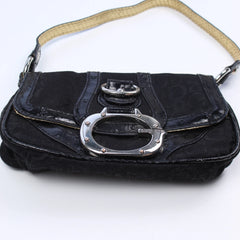 Guess Handtasche Y2K Schwarz Gold Damen Kunstleder – Nahaufnahme-1