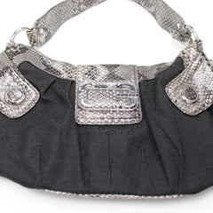 Guess Handtasche Y2K Schwarz Silber Damen Kunstleder – Nahaufnahme-1