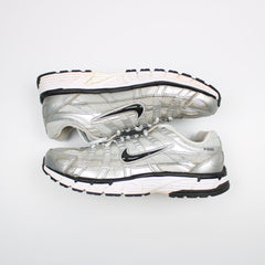 Nike P - 6000 Metallic Silver Pure Platinum - Farbe: grey - Größe: 40.5 - VintageR2