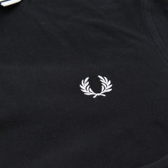 Fred Perry Polo Casual Schwarz Weiß Herren Baumwolle – Nahaufnahme-1