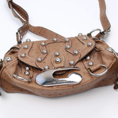Guess Handtasche Y2K Braun Damen Kunstleder – Nahaufnahme-1