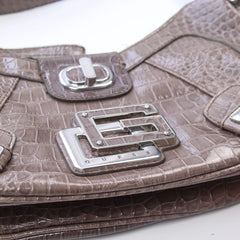 Guess Handtasche Y2K Grau Braun Damen Kunstleder – Nahaufnahme-2