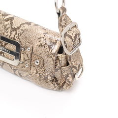 Guess Handtasche Y2K Grau Braun Damen Kunstleder – Nahaufnahme-4