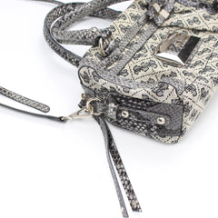 Guess Handtasche Y2K Grau Schwarz Damen Baumwolle PVC – Nahaufnahme-3