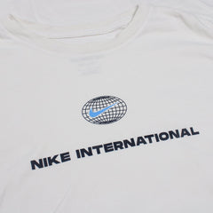 Nike International T-Shirt - Farbe: White - Größe: L - VintageR2