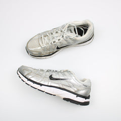 Nike P - 6000 Metallic Silver Pure Platinum - Farbe: grey - Größe: 40.5 - VintageR2