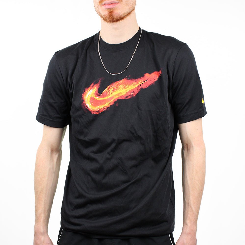 Nike Vintage Solo Swoosh Feuer T - Shirt - Farbe: Black - Größe: M - VintageR2