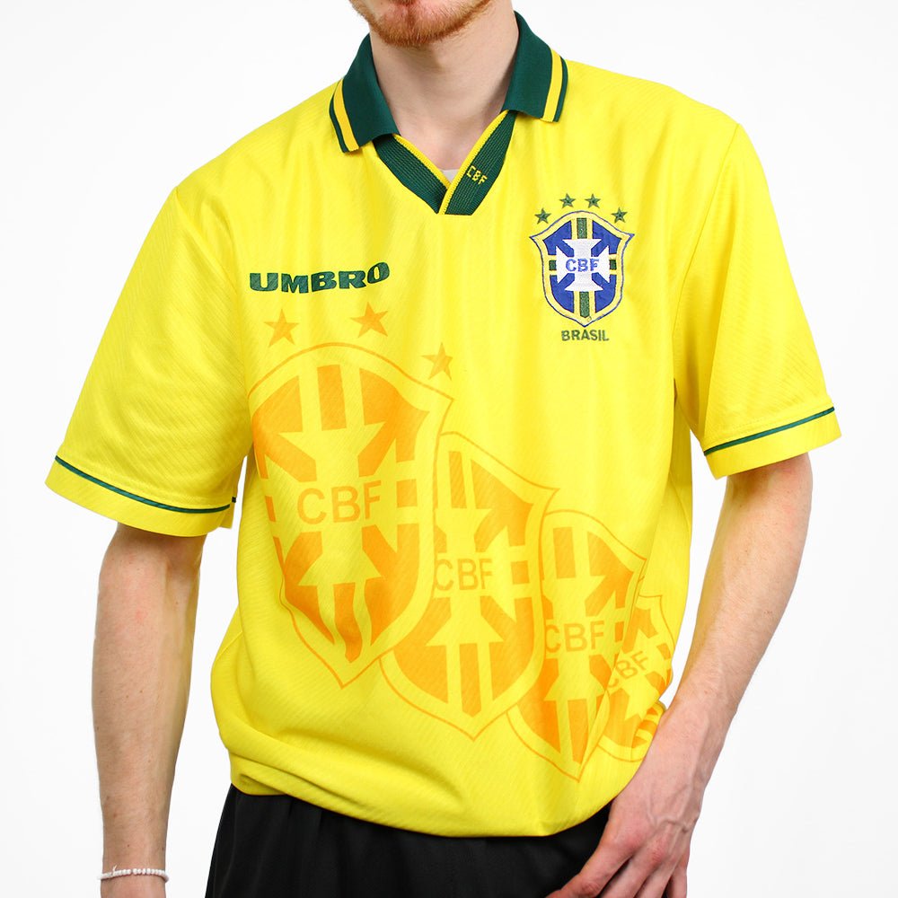 Umbro Brasilien Retro Trikot 94 - 97 - Farbe: Gold - Größe: XL - VintageR2